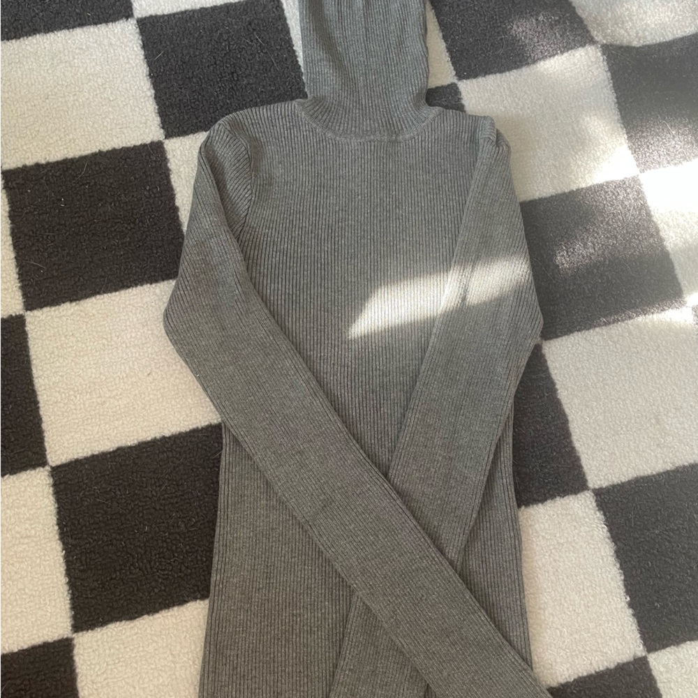 M Forever 21 Knit Turtleneck